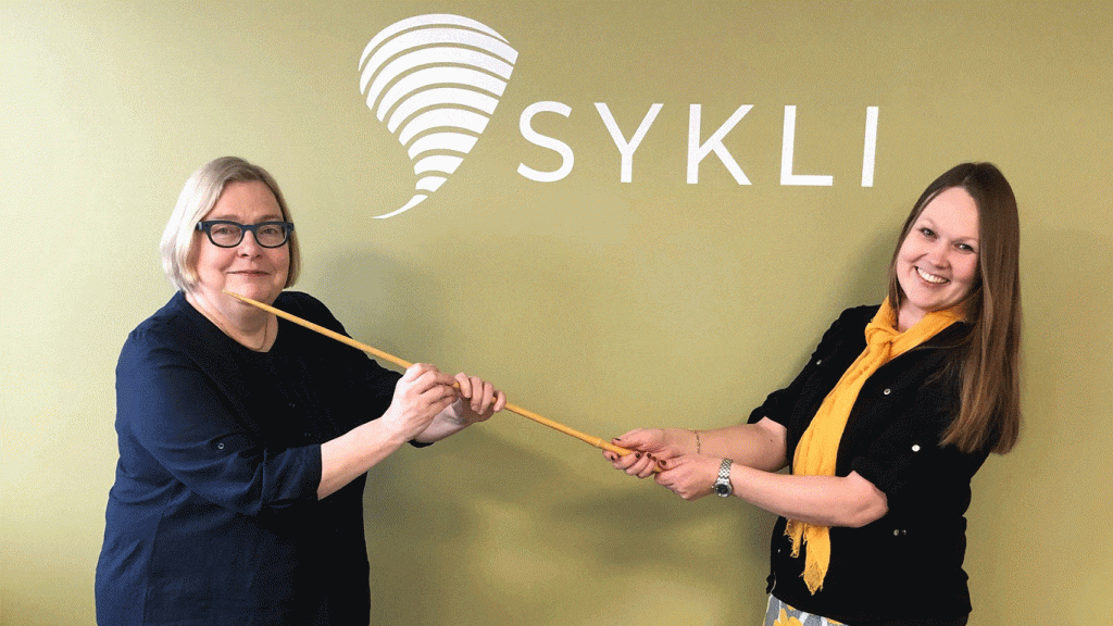 Eeva Hämeenoja ja Mia O'Neill