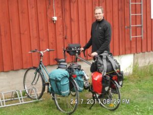 Pauli lähdössä pyöräretkelle