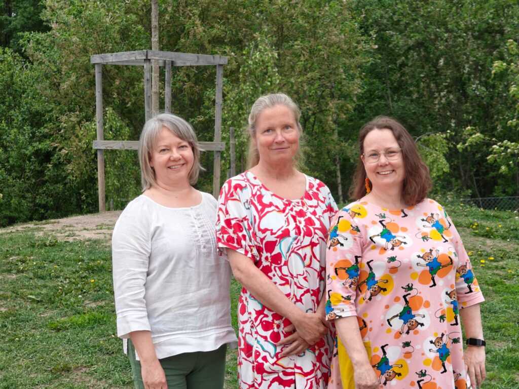 Anne Lukkari, Noona Weurlander ja Eija Laine